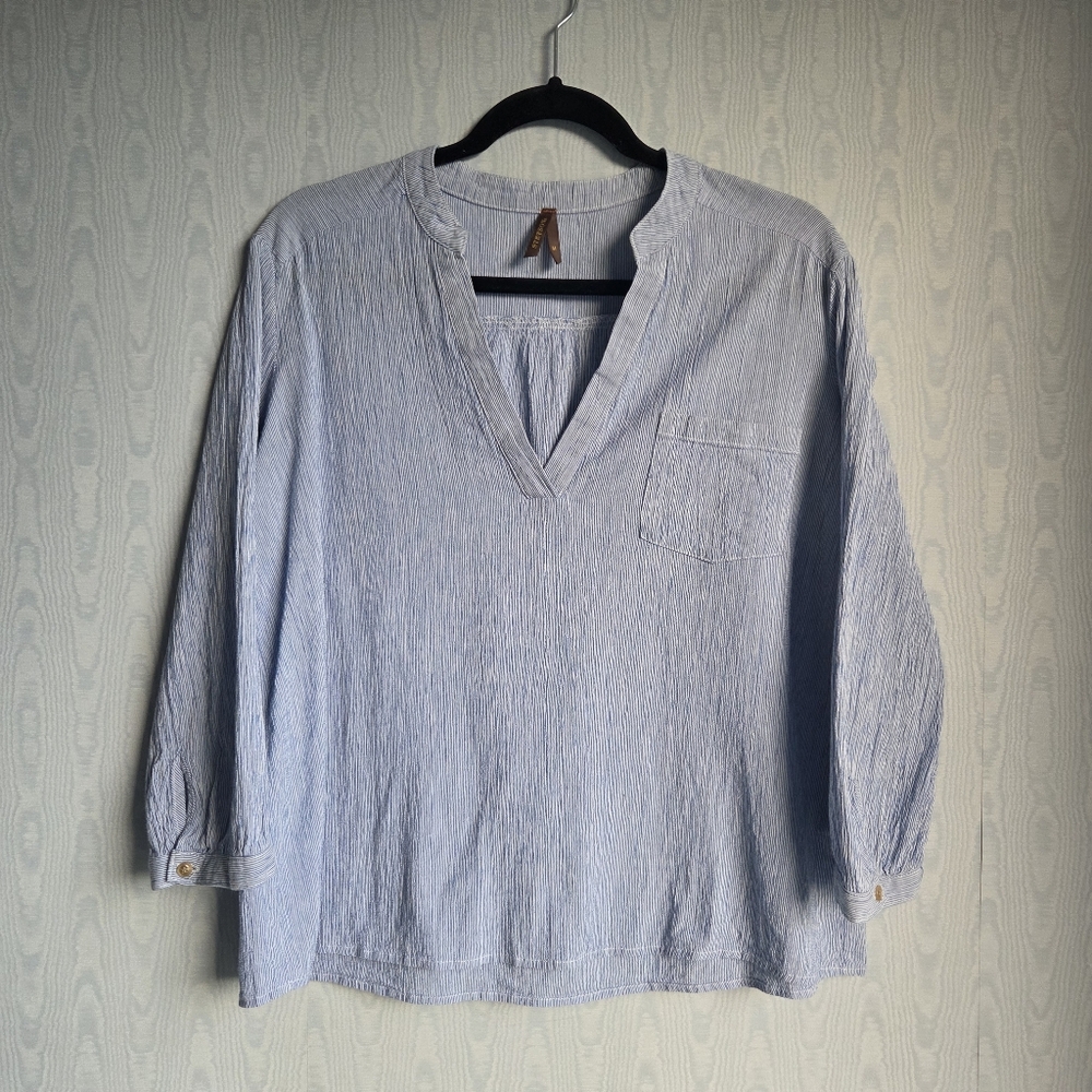 Stetson Pinstripe Crinkle 3/4 Sleeve Slit Neck Blue White Blouse 100%‎ Cotton